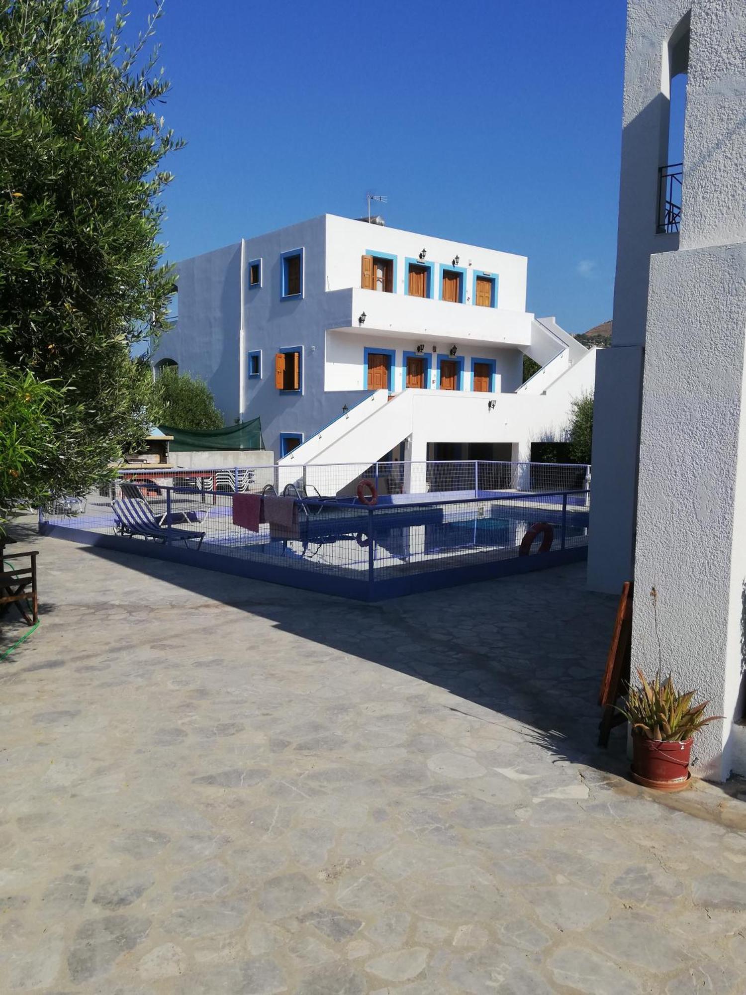 Giannis Apartments By Climbing House Panormos  المظهر الخارجي الصورة